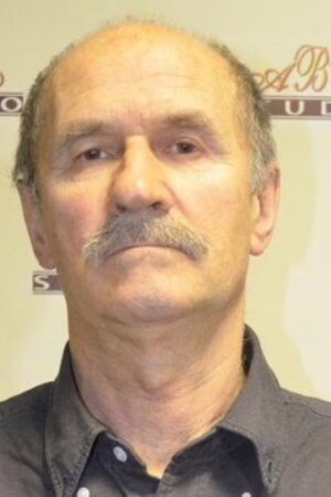 Микола Олійник