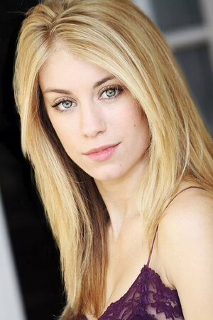 Дженніфер Голленд