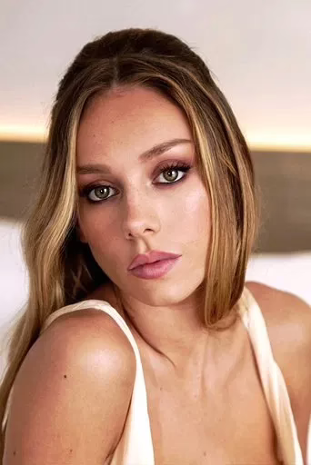 Естер Експосіто