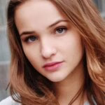 Ліза Вікарі