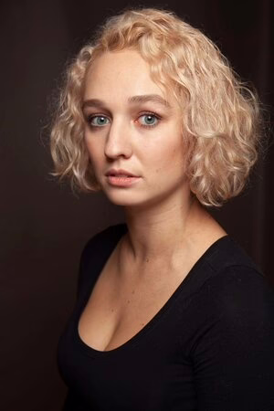 Поліна Снісаренко