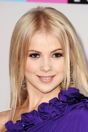 Міка Ньютон