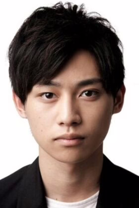 Такума Хіраока