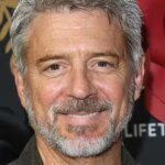 Крістофер Казінс