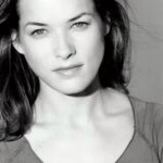 Ніколь ДеХафф