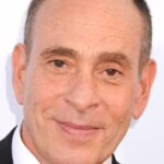 Нестор Серрано