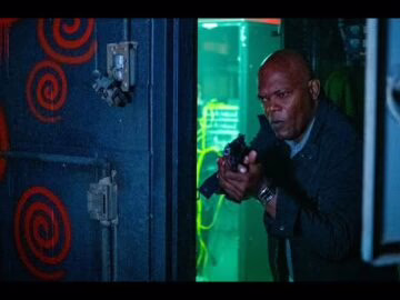 Zoie Palmer - відео обкладинка