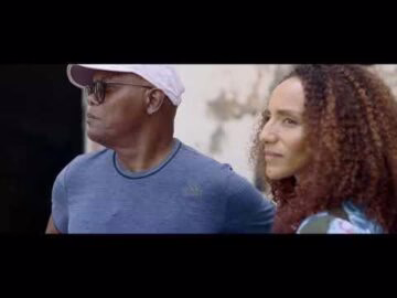 Дерек Роджерс - відео обкладинка