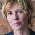 Джулія Девіс