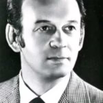 Валентин Макаров