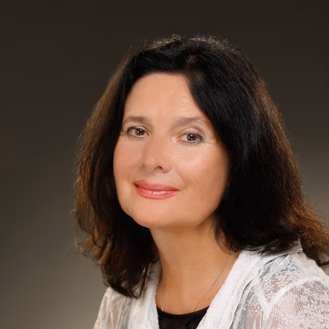 Поліна Лазова